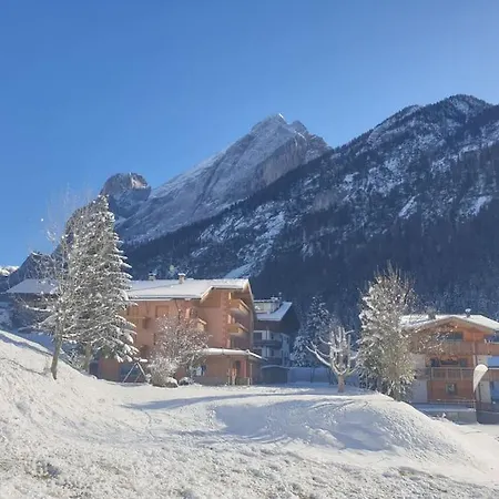 Διαμέρισμα Ciamorc Relax & Sport Appartament For Max 2 Adults 1 Child 1 Infant Canazei